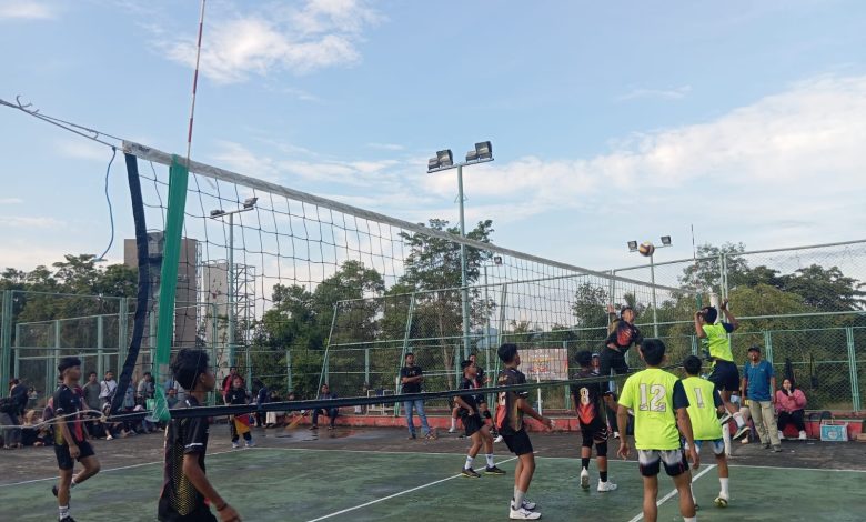 Sejumlah Tim Voli U 17 saat berlaga dalam KONI Cup Nunukan 2024.