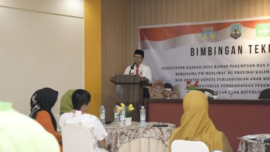 PENGUATAN : Kepala Biro Kesra, H. Muhammad Rosyit menghadiri penguatan kapasitas fasilitator daerah, Selasa (25/6).