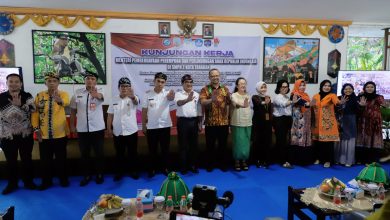 KUNJUNGAN KERJA : Sekprov Kaltara, Dr H Suriansyah, M.AP menyambut kunker Kementerian PPPA di Tarakan, Rabu (26/6).